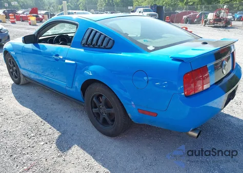 2007 Ford Mustang V6 Deluxe/V6 Premium from USA, damaged, VIN 1ZVFT80N675297426